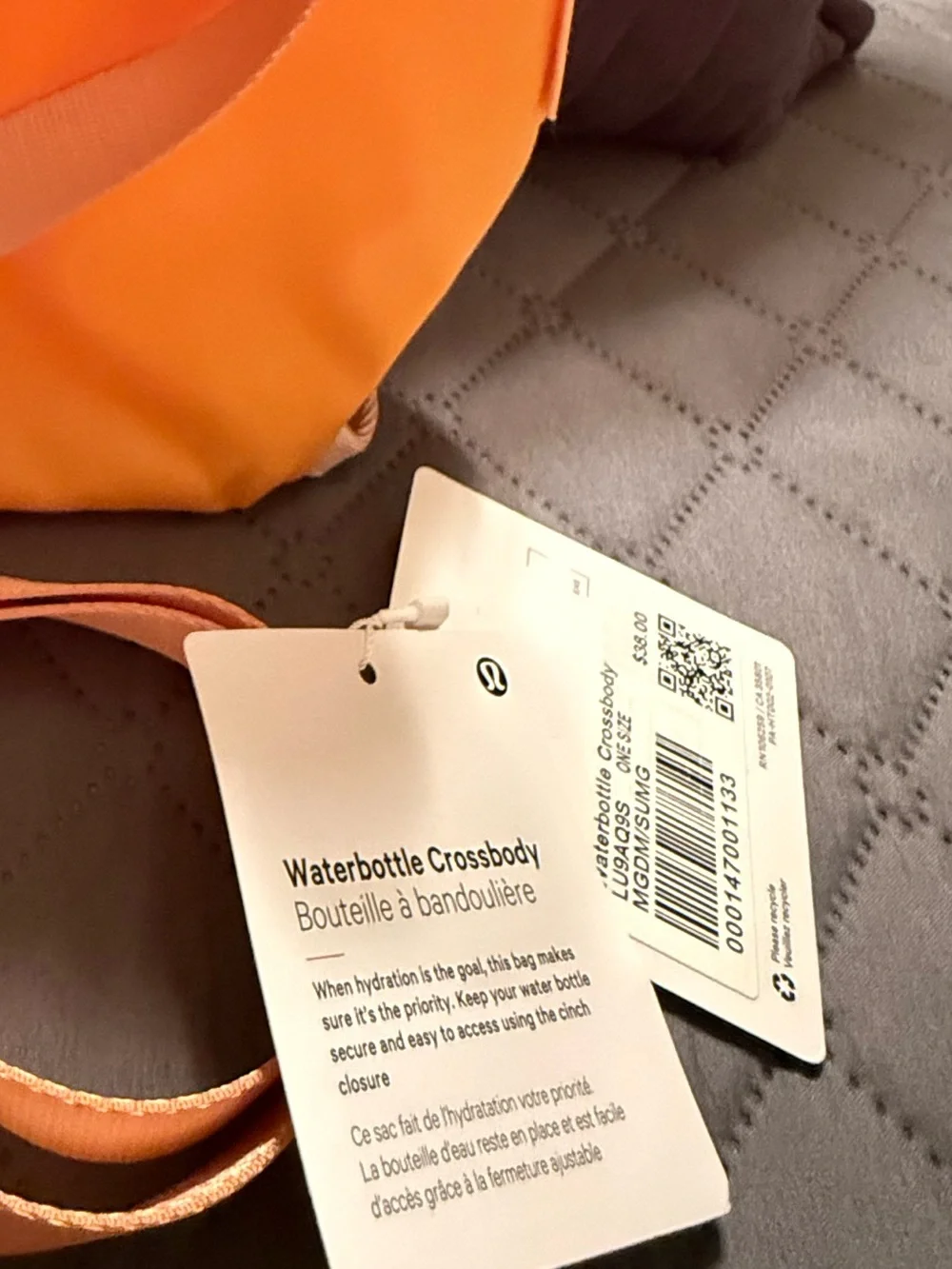 lululemon athletica  Waterbottle Crossbody in Mango Dream and Summer Glow
